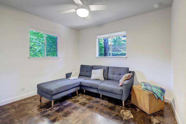 1908 Fairlawn LN, Austin, TX 78704