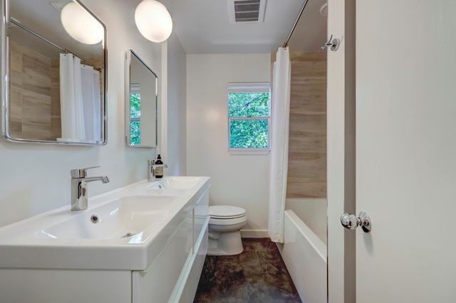 1908 Fairlawn LN, Austin, TX 78704
