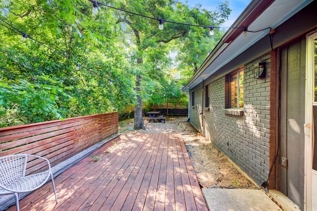 1908 Fairlawn LN, Austin, TX 78704