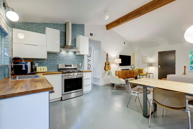 1908 Fairlawn LN, Austin, TX 78704