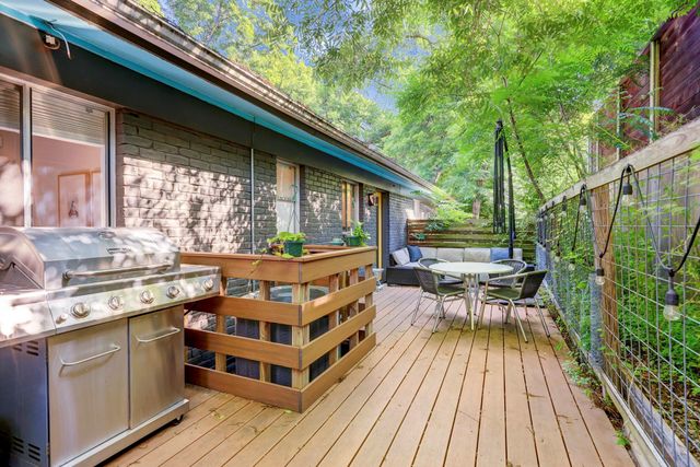 1908 Fairlawn LN, Austin, TX 78704