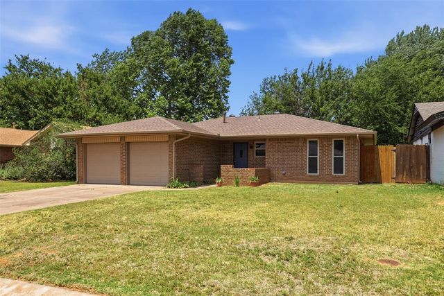 405 Meadow Lake Drive, Edmond, OK 73003