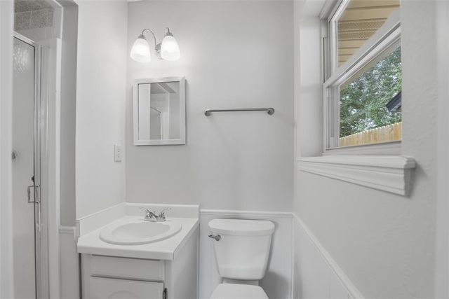 405 Meadow Lake Drive, Edmond, OK 73003