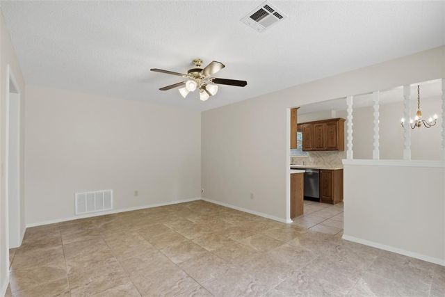 405 Meadow Lake Drive, Edmond, OK 73003