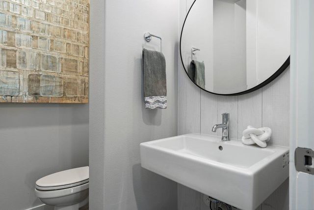 316 Hidden Beacon BND, Lakeway, TX 78738