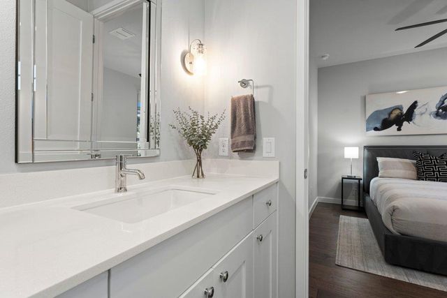 316 Hidden Beacon BND, Lakeway, TX 78738