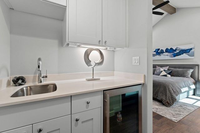 316 Hidden Beacon BND, Lakeway, TX 78738