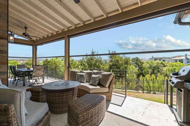 316 Hidden Beacon BND, Lakeway, TX 78738