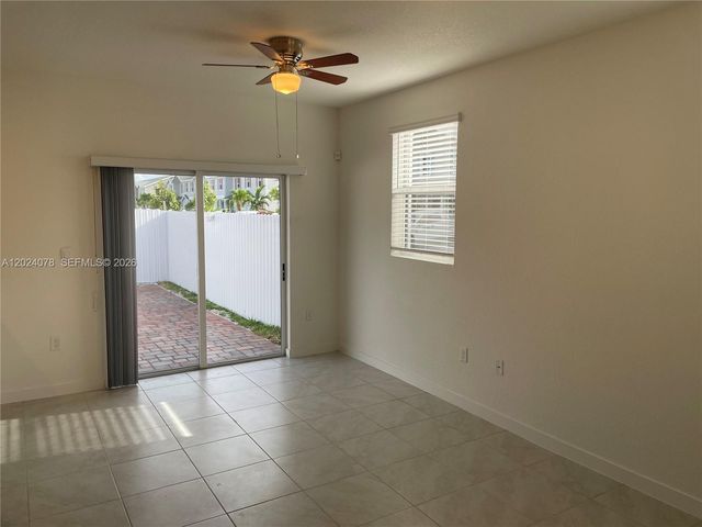 906 SE 17th Street 0, Homestead, FL 33034