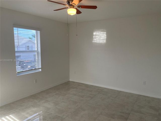 906 SE 17th Street 0, Homestead, FL 33034
