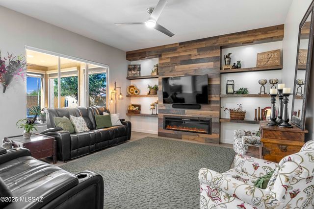 32360 S Desert Pupfish Drive, Oracle, AZ 85623