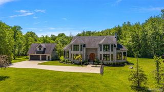 62502 Wayfaring Road, Ray, MI 48096