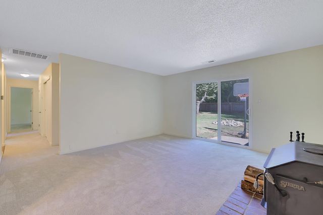 10673 Alta St, Grass Valley, CA 95945