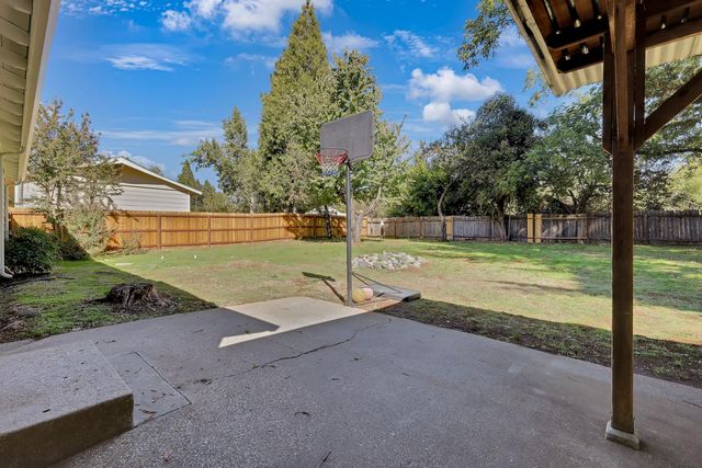 10673 Alta St, Grass Valley, CA 95945