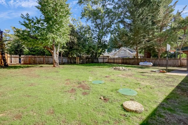 10673 Alta St, Grass Valley, CA 95945