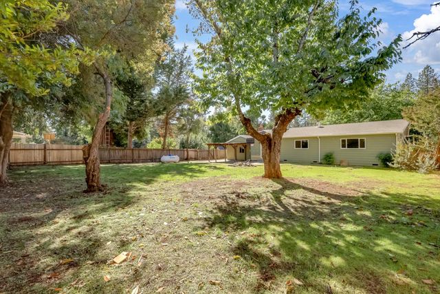 10673 Alta St, Grass Valley, CA 95945