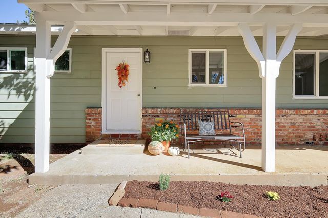 10673 Alta St, Grass Valley, CA 95945