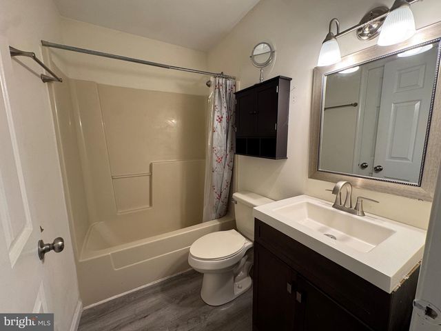 957 SILVER LAKE BLVD, Dover, DE 19904