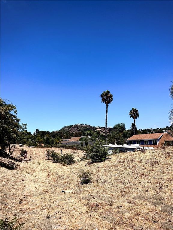 19382 Lemon Circle, Santa Ana, CA 92705