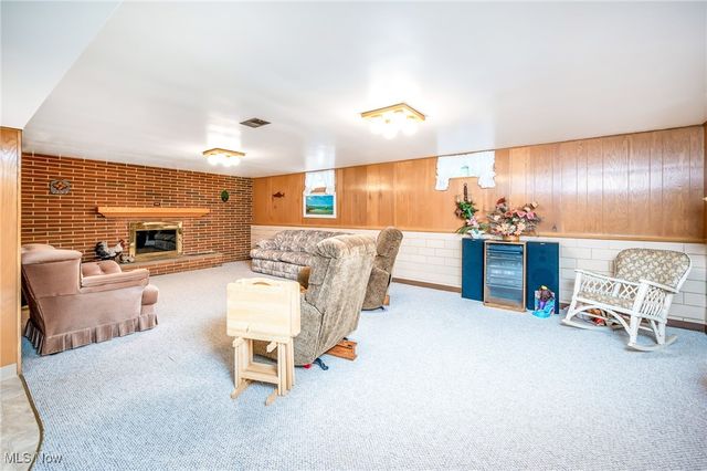 126 S Rhodes Avenue, Niles, OH 44446