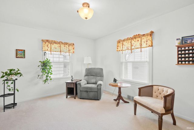 1715 E Beardsley Avenue, Elkhart, IN 46514
