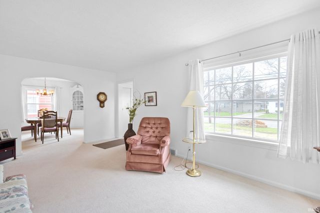 1715 E Beardsley Avenue, Elkhart, IN 46514
