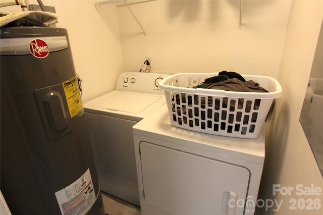 1645 Arlyn Circle M, Charlotte, NC 28213