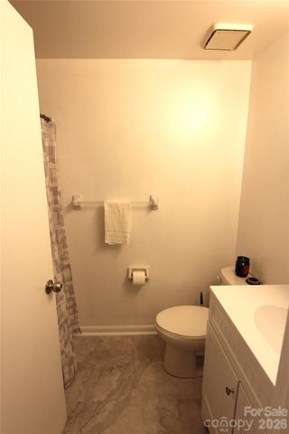 1645 Arlyn Circle M, Charlotte, NC 28213