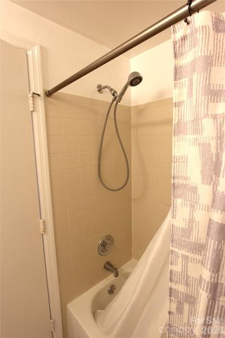 1645 Arlyn Circle M, Charlotte, NC 28213