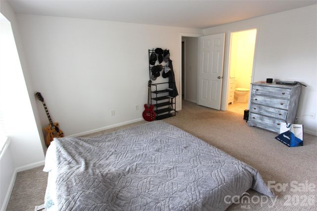 1645 Arlyn Circle M, Charlotte, NC 28213