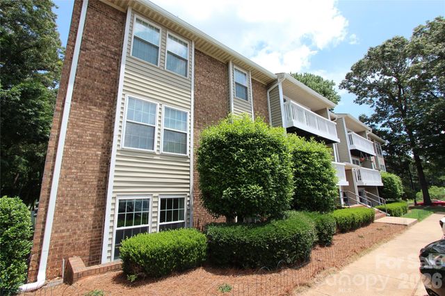 1645 Arlyn Circle M, Charlotte, NC 28213