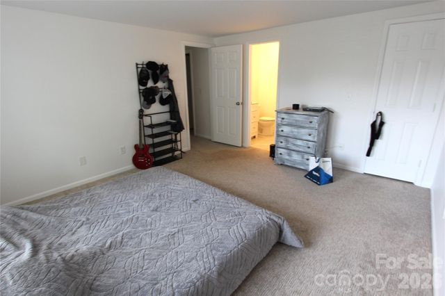 1645 Arlyn Circle M, Charlotte, NC 28213