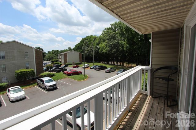 1645 Arlyn Circle M, Charlotte, NC 28213