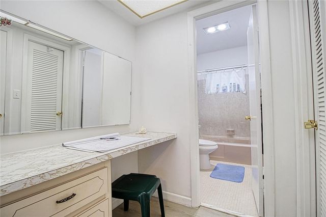 2300 Park Lane 311, Hollywood, FL 33021