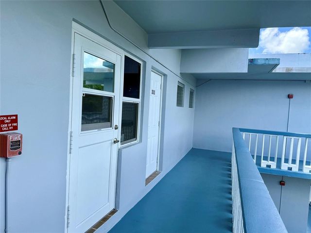 2300 Park Lane 311, Hollywood, FL 33021