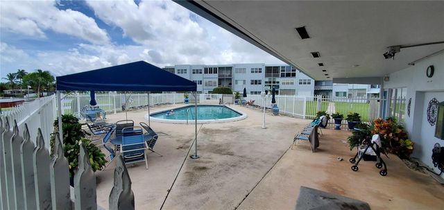 2300 Park Lane 311, Hollywood, FL 33021