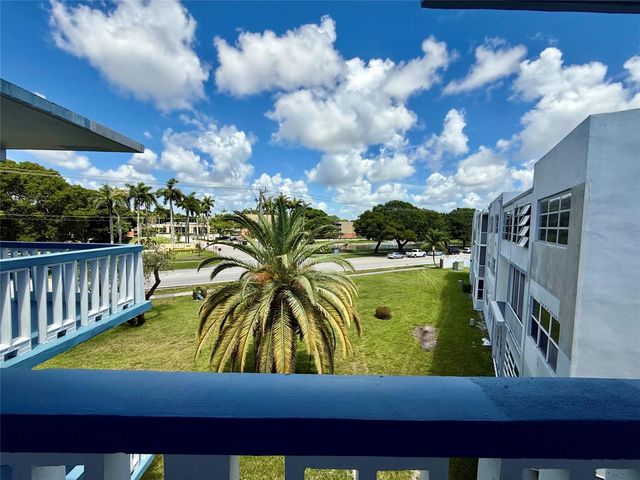 2300 Park Lane 311, Hollywood, FL 33021