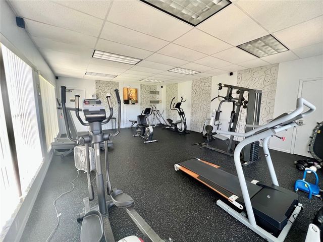 2300 Park Lane 311, Hollywood, FL 33021