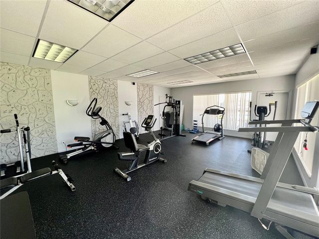2300 Park Lane 311, Hollywood, FL 33021