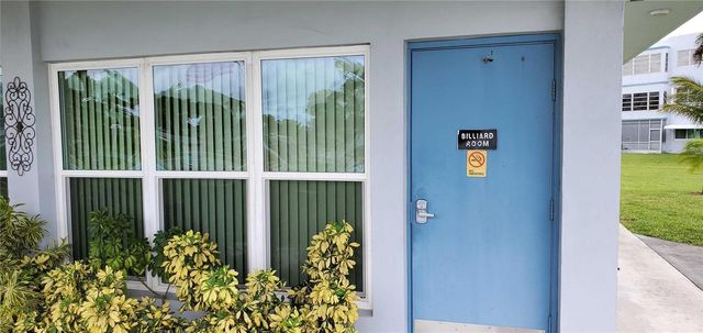 2300 Park Lane 311, Hollywood, FL 33021