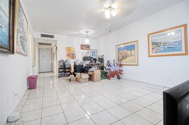 2300 Park Lane 311, Hollywood, FL 33021