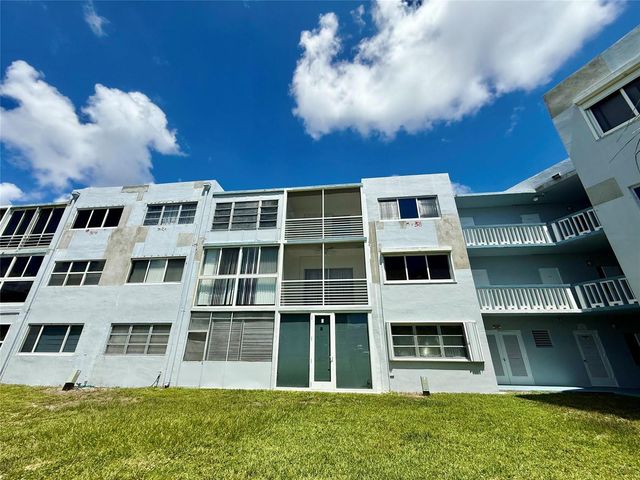 2300 Park Lane 311, Hollywood, FL 33021