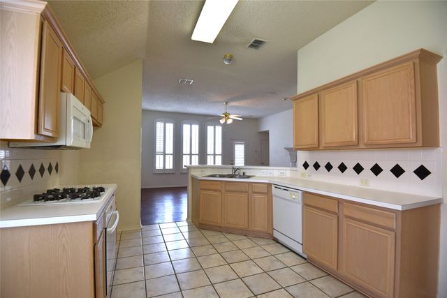 9700 Summer Drive, Frisco, TX 75035