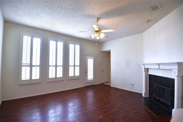 9700 Summer Drive, Frisco, TX 75035