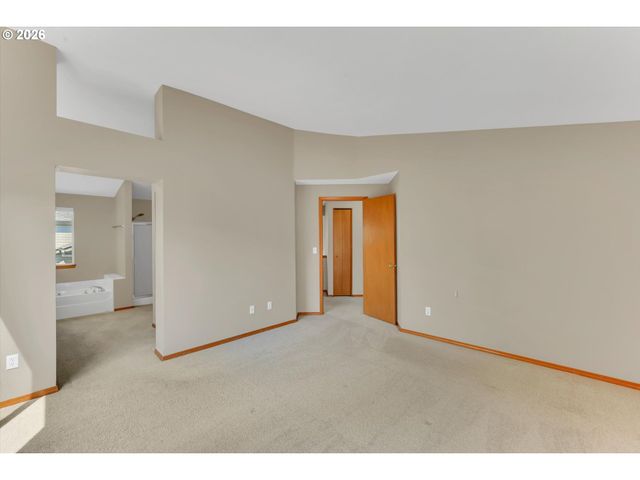 16060 Sw ROCKROSE Ln, Portland, OR 97223