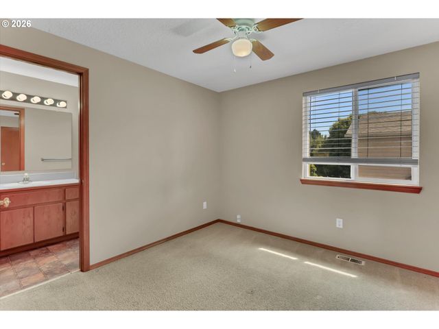 16060 Sw ROCKROSE Ln, Portland, OR 97223