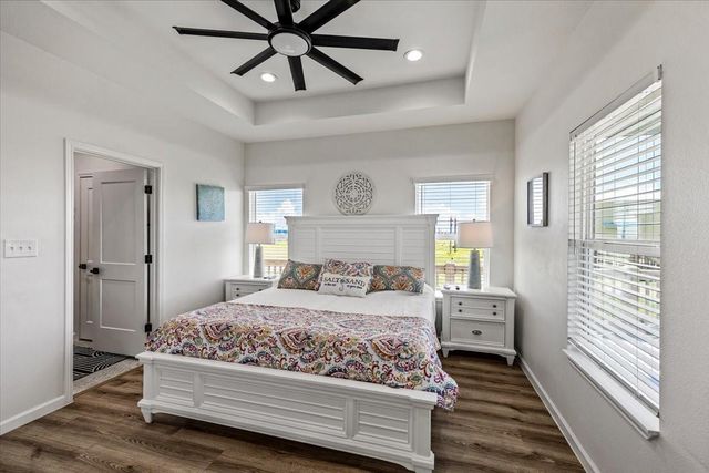 810 Casa Drive, Crystal Beach, TX 77650