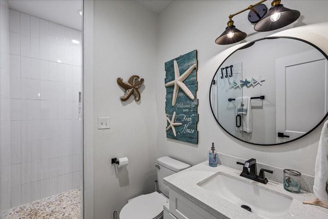 810 Casa Drive, Crystal Beach, TX 77650