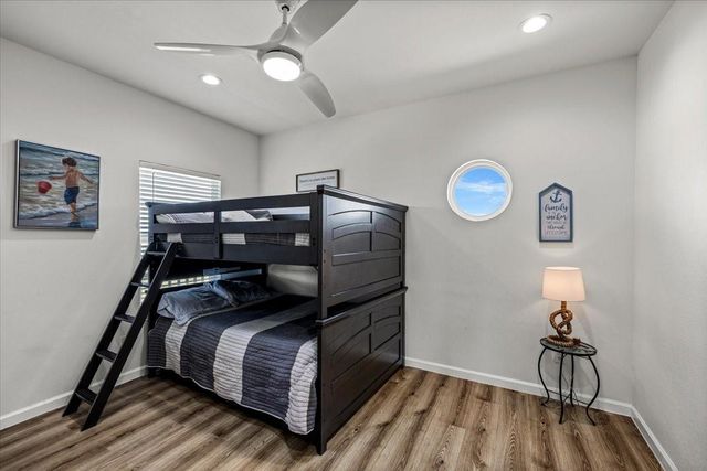 810 Casa Drive, Crystal Beach, TX 77650