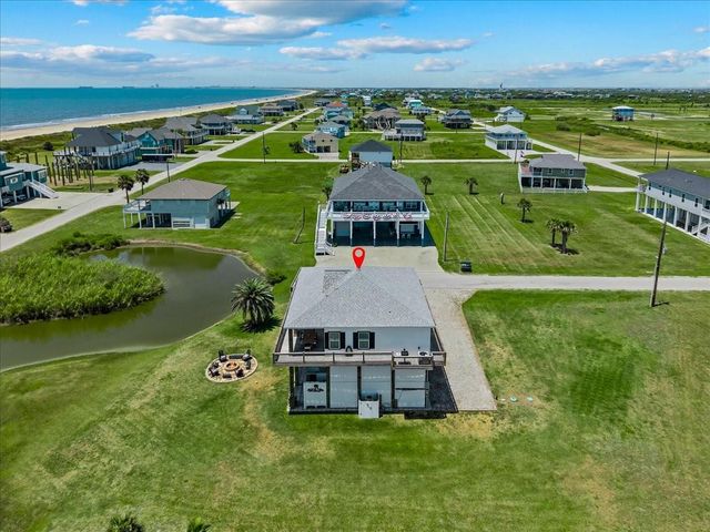 810 Casa Drive, Crystal Beach, TX 77650